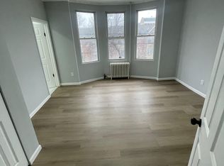 318 S 7th St FLOOR 3, Newark, NJ 07103