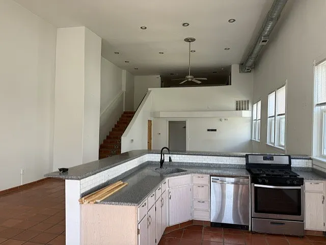 2 bed, 1500 sqft, $1,450 — Photo 4