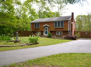 114 Baker Rd, Swansea, MA 02777