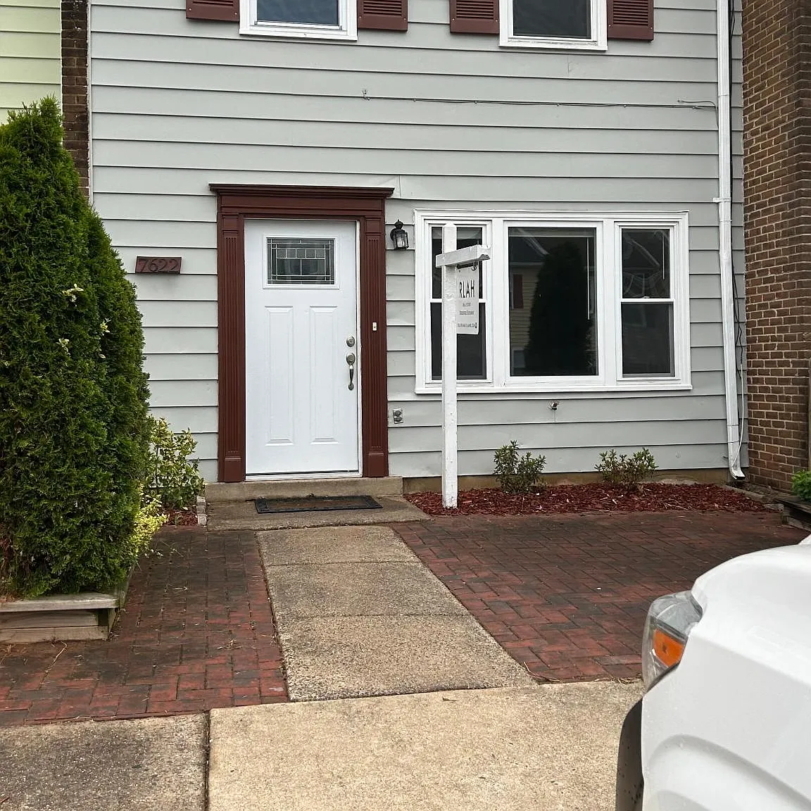 7622 Shelley Ln — Photo 1