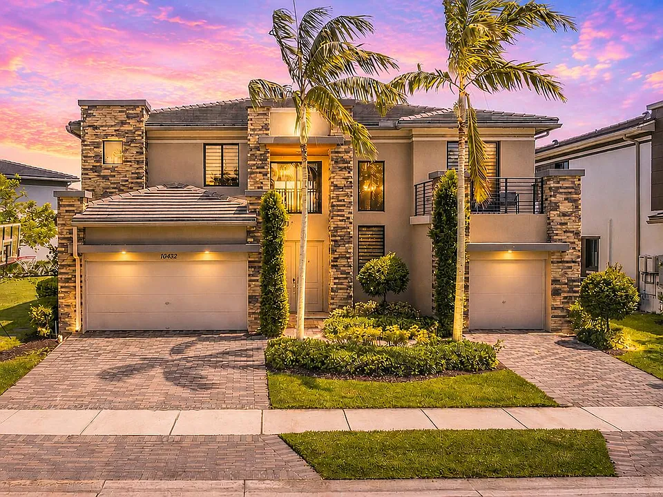 10432 N Lago Vista Cir