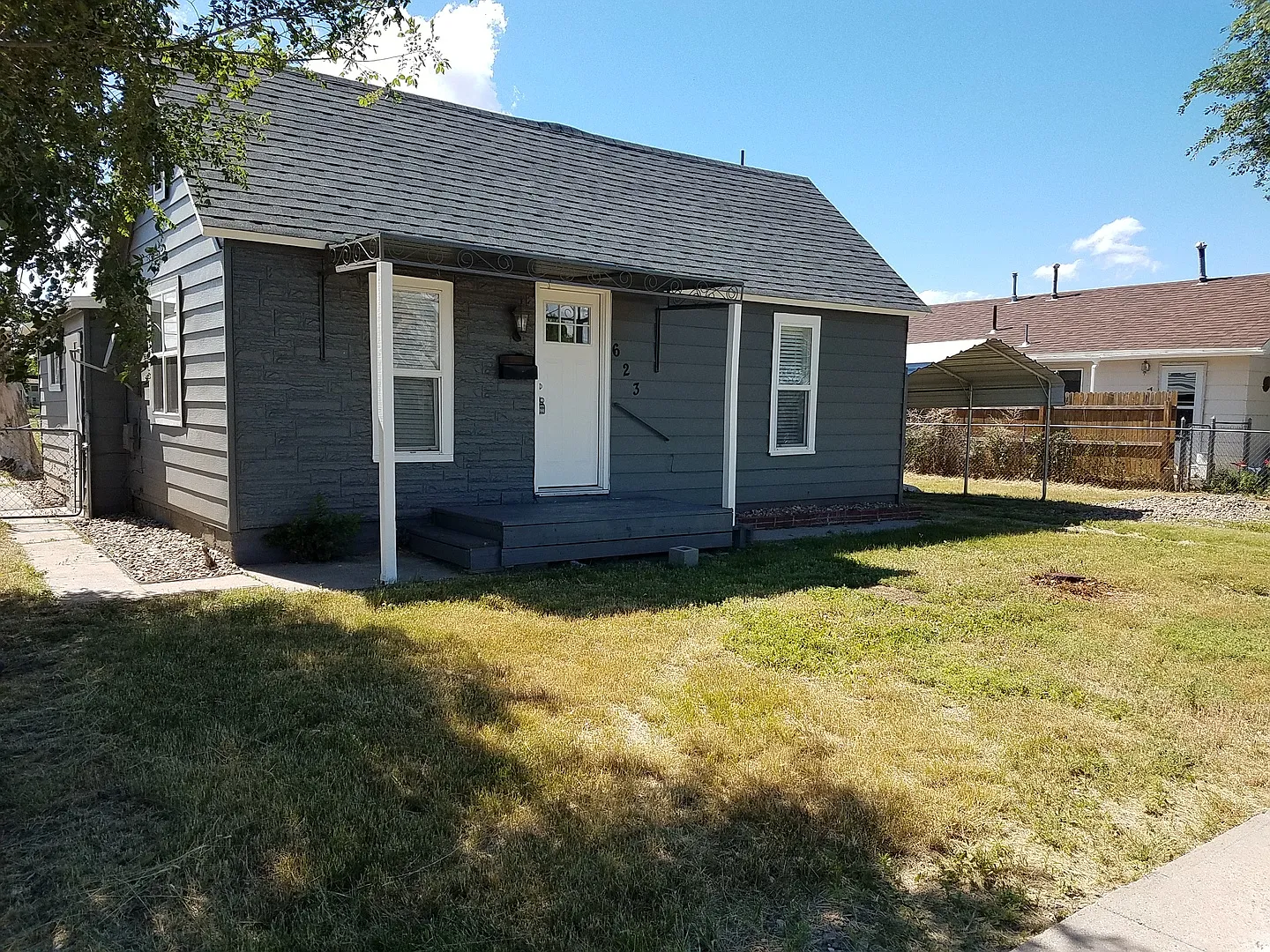 Updated 2 Bedrm 1bath Home - Granite, Stainless Steel Appliances — Photo 1