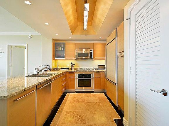 5th image of 322 Karen Ave Unit 4101