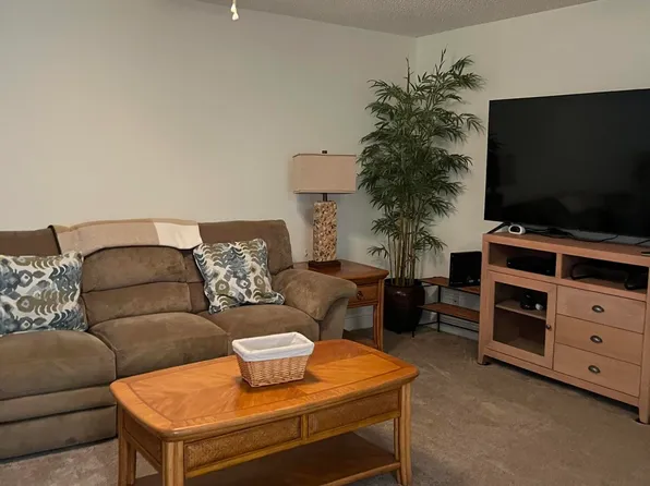 571 Flanders #L, Delray Beach, FL 33484