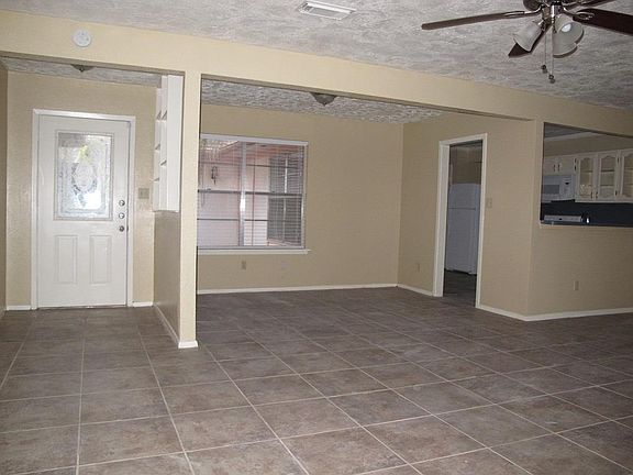 3rd image of 11215 Evensong Ln