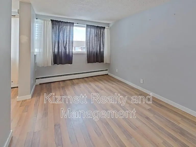 10135 120th St NW #103 — Photo 16