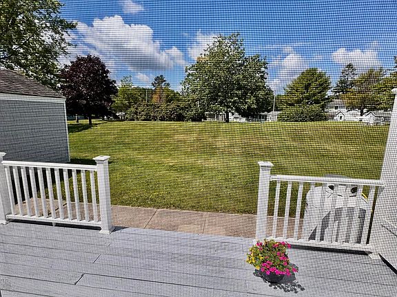 5th image of 15 Windward Drive #317