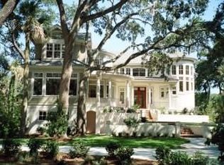 54 Sea Ln, Hilton Head Island, SC 29928