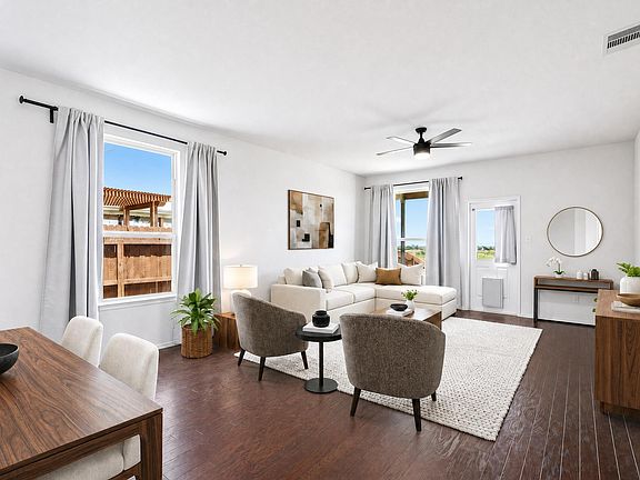 4th image of 153 Carlina Loop
