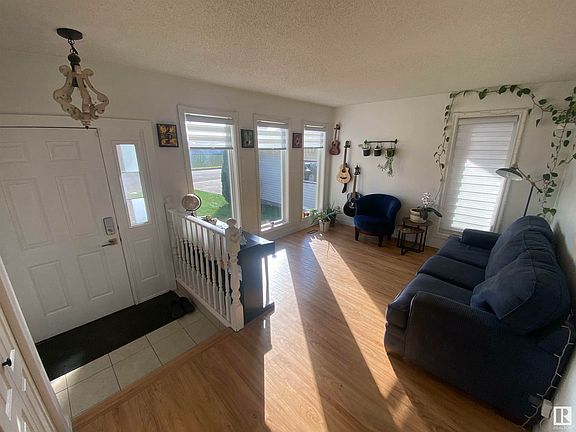 2nd image of 4314 48th St