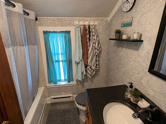 4th image of 36 Shadycrest Drive