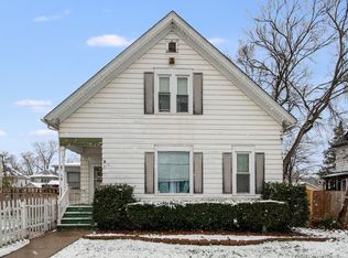 617 S 4th St, Aurora, IL 60505