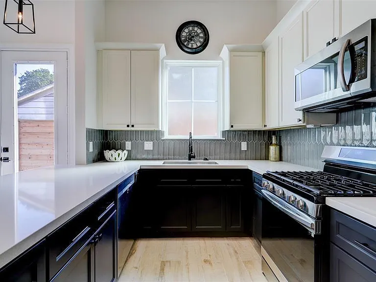 4508 Old Yale St #D — Photo 13
