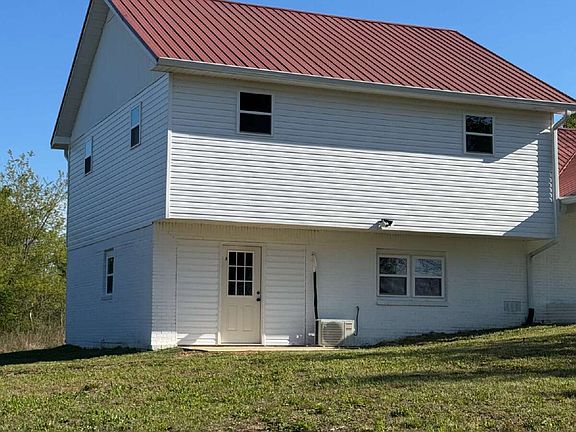 2nd image of 1885 Everett Rd