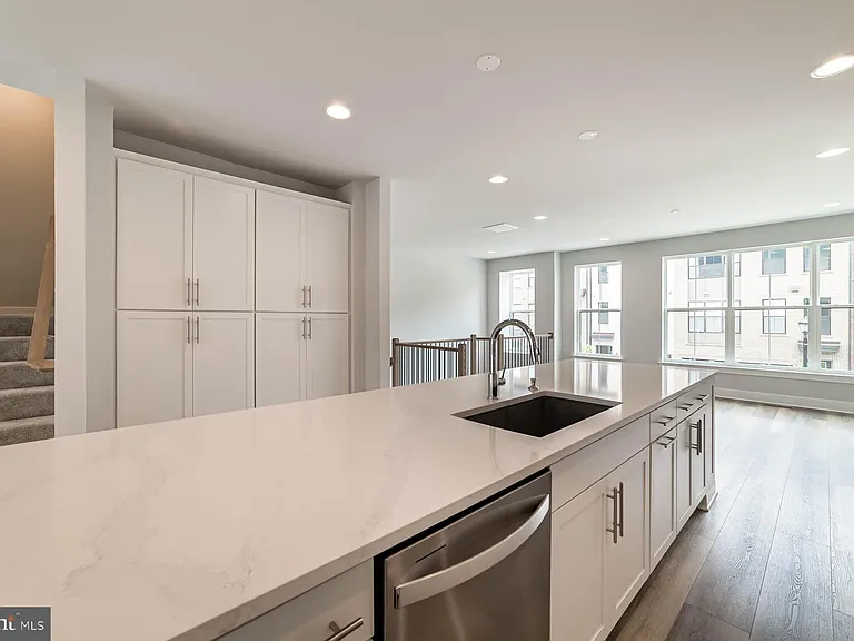 6227 Almerico Pl — Photo 18