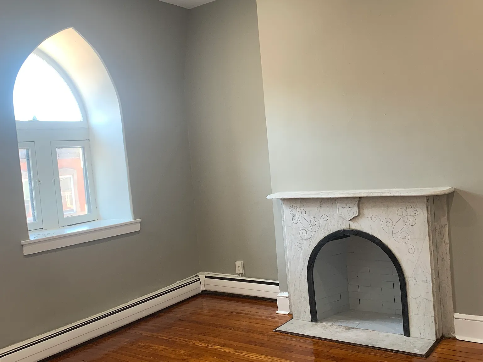 1 bed, 725 sqft, $1,575 — Photo 2
