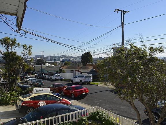 4th image of 96 Randolph Ave