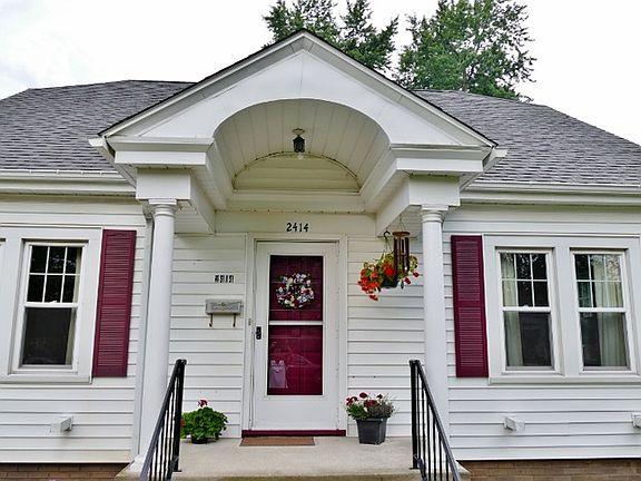 4th image of 2414 W Ayres Ave