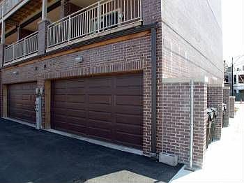 3rd image of 3001 W Cornelia Ave