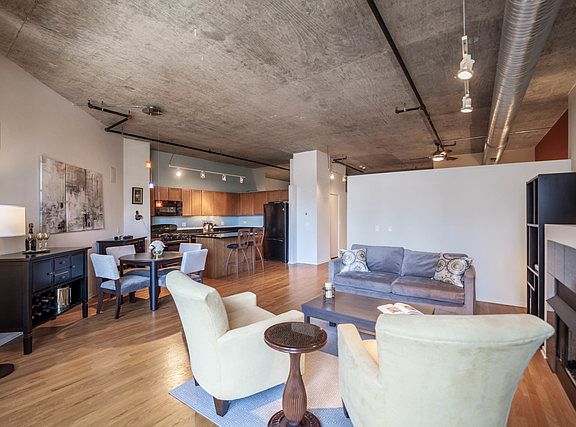 4th image of 849 N Franklin St Unit 708