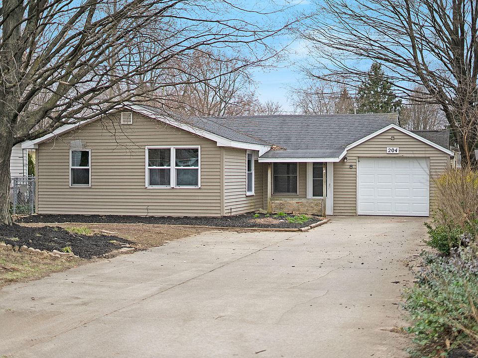 1st image of 204 58th St SE