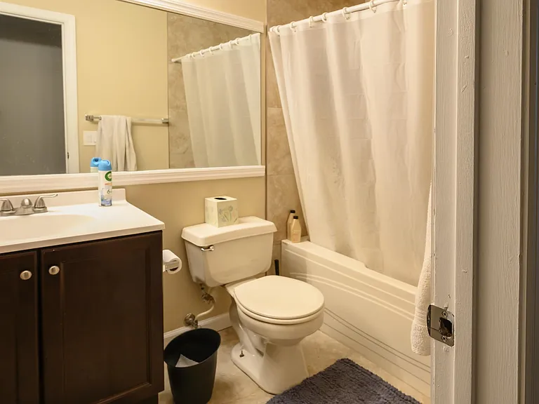 216 Matthews Dr #3 — Photo 4