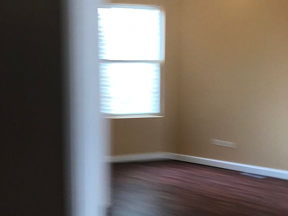 5th image of 3057 W Flournoy St Unit 1