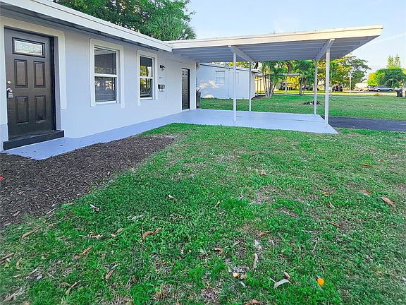 3rd image of 941 SW 30th Avenue