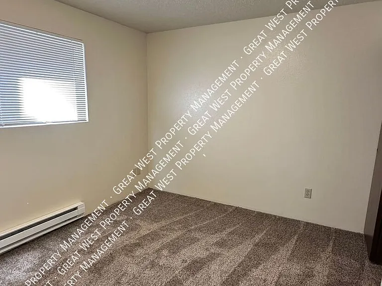 7619 44th St W #4 — Photo 9