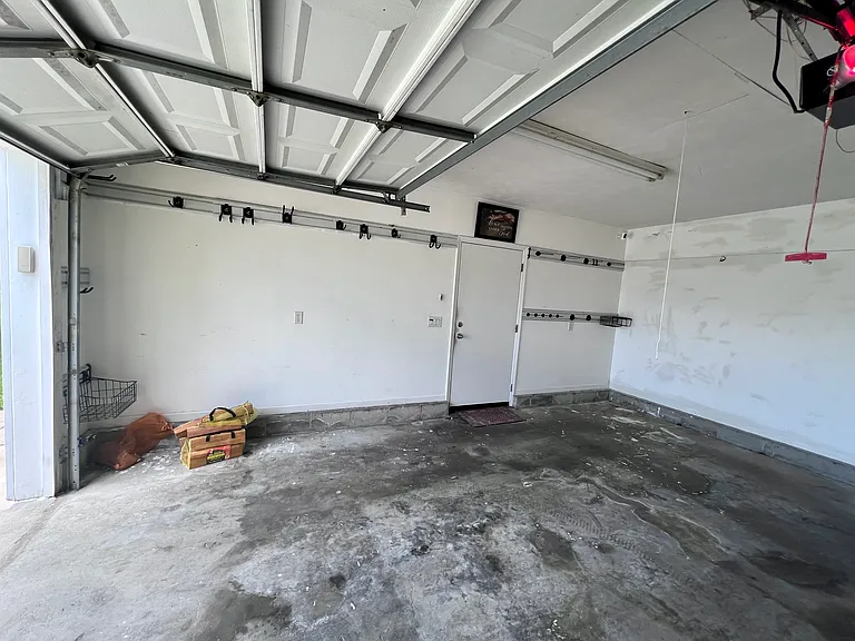 2111 Pentland Rd — Photo 34