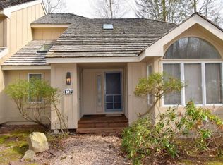 817 Crest Pines Ln, Pocono Pines, PA 18350