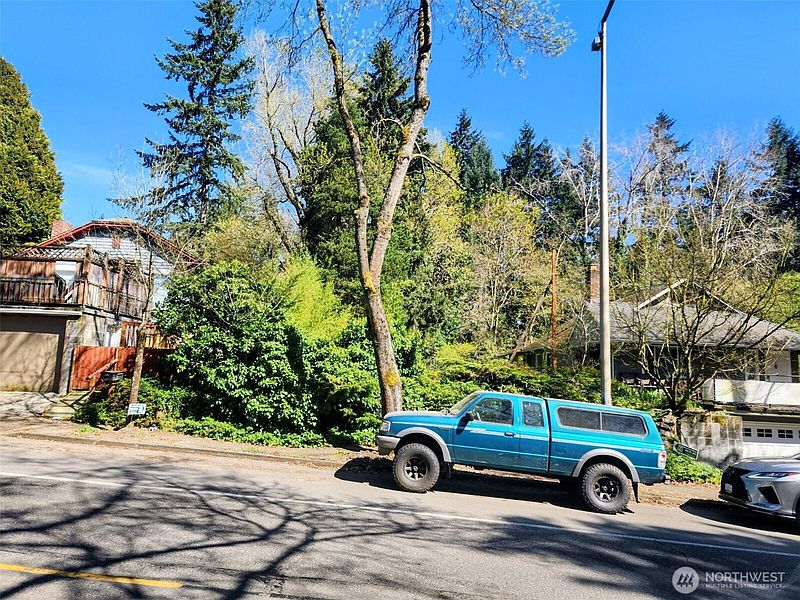 5th image of 11744 35th Avenue NE
