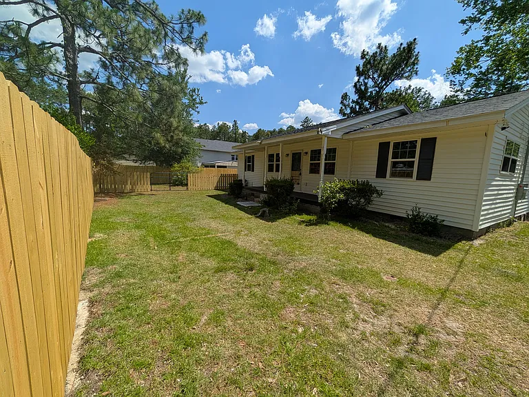 1670 W Massachusetts Ave — Photo 1