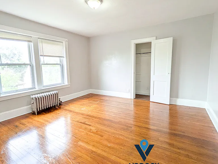 65 Belmont Ave #4L — Photo 1
