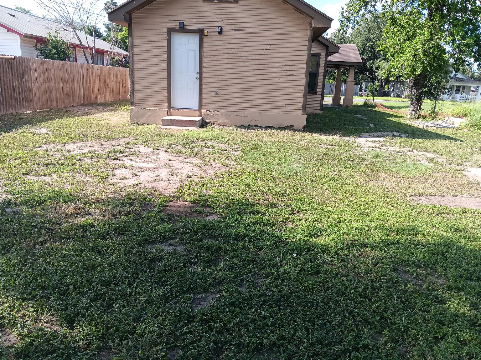 3 bed, 1056 sqft, $1,250 — Photo 2