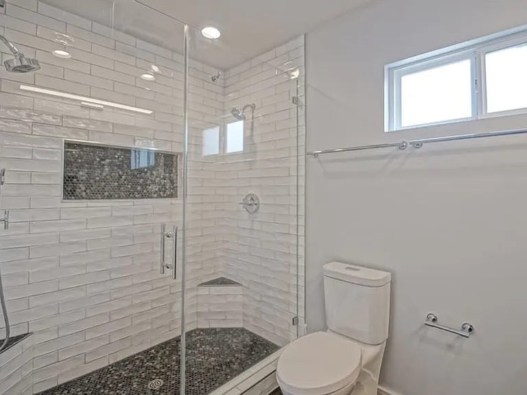 2404 Sebald Ave — Photo 39