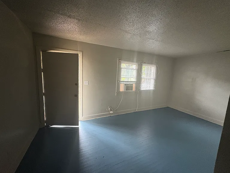 2800 Baltimore Ave — Photo 17