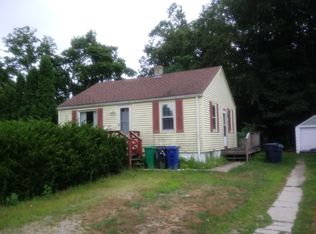 122 Harrison Ave, Warwick, RI 02888