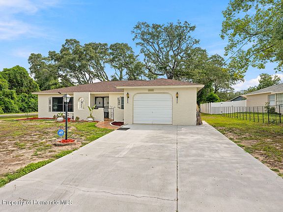 3rd image of 5431 Alderwood St