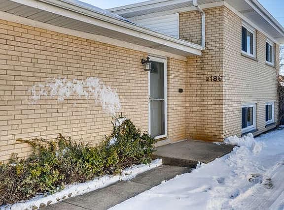 3rd image of 2186 Spruce Ave