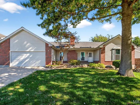 13266 E Ln, Saint Louis, MO 63128