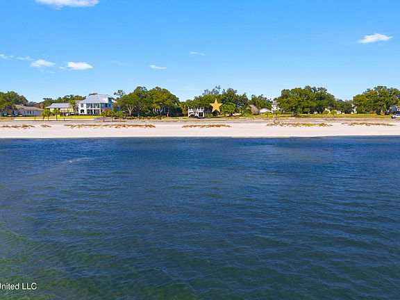 3rd image of 954 E Beach Blvd