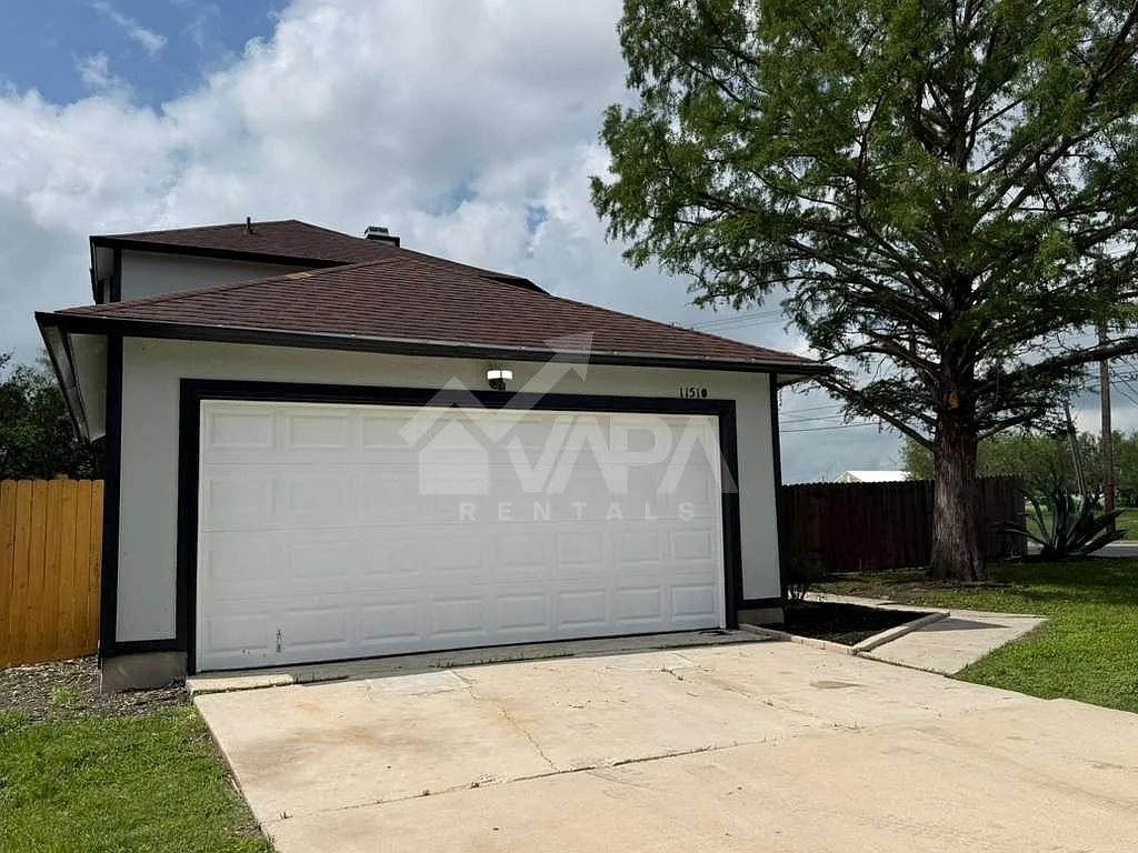 Building Photo - 11510 Hatchet Pass Dr