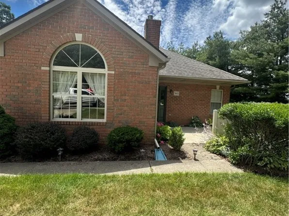 7802 Brittanny Dr NE, North Canton, OH 44720