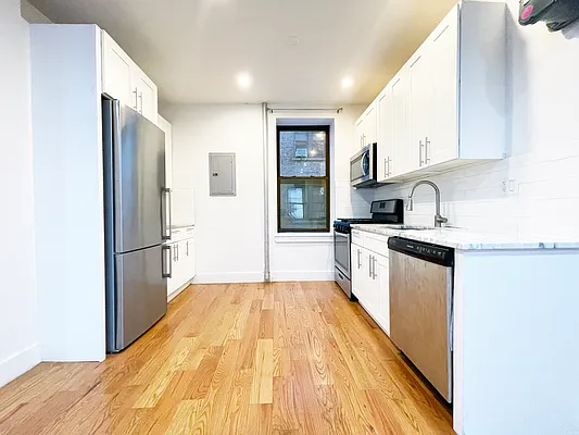 Rented by Bohemia Realty Group | media 25