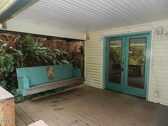 2nd image of 2194 NE Reef Ave