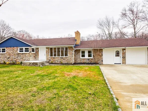 312 Matchaponix Rd, Jamesburg, NJ 08831