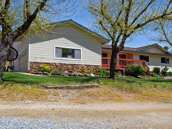 3rd image of 2101 Mulberry Ln