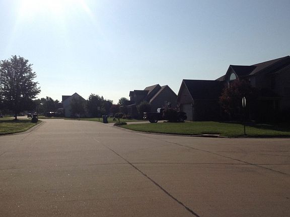 4th image of 504 Newhart Dr