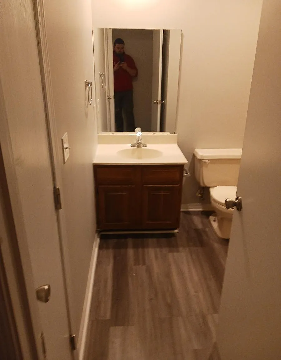 Seven Oaks Apartments — Photo 4